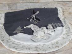 Luxury 3D Fabric Snowman Christmas Tree Skirt. 80cm Diameter.
