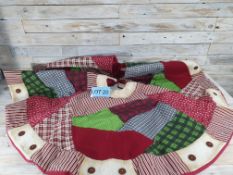120cm Fabric, Vintage Style, Patchwork, Christmas Tree Skirt. 120cm Diameter.