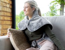 Title: 2 x DO636K DOMO Electric Neck & Back Warmer RRP £60Description: 2 x DO636K DOMO Electric Neck