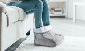 Title: 2 x DO635V DOMO Electric Foot Muff (Warmer) RRP £65Description: 2 x DO635V DOMO Electric Foot