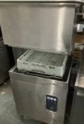 Commenda Passthrough Dishwasher
