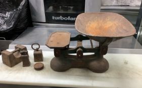 Vintage Heavy Duty Weighing Scales