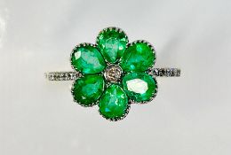 Beautiful Natural Emerald Ring With Natural Diamonds & Platinum 950