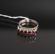 Damenring mit Edelsteinbesatz 585 WG (Thailand)