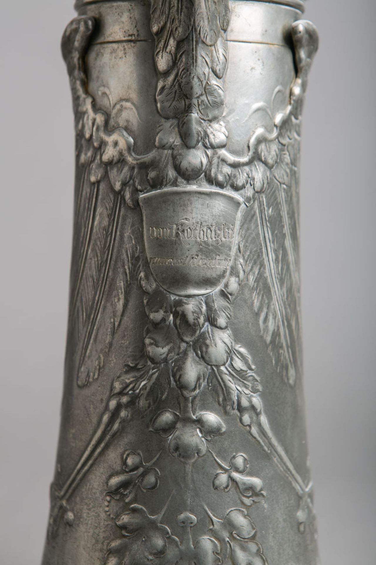 Große Schenkkanne (Kayserzinn, Jugendstil) - Bild 2 aus 2