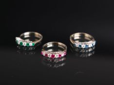 Trilogie von Damenringen mit Edelsteinbesatz 750 WG (Juwelier Weiland, Mainz)