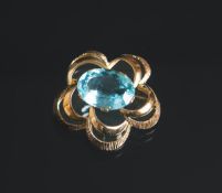 Brosche mit einem großen Aquamarin 585 GG