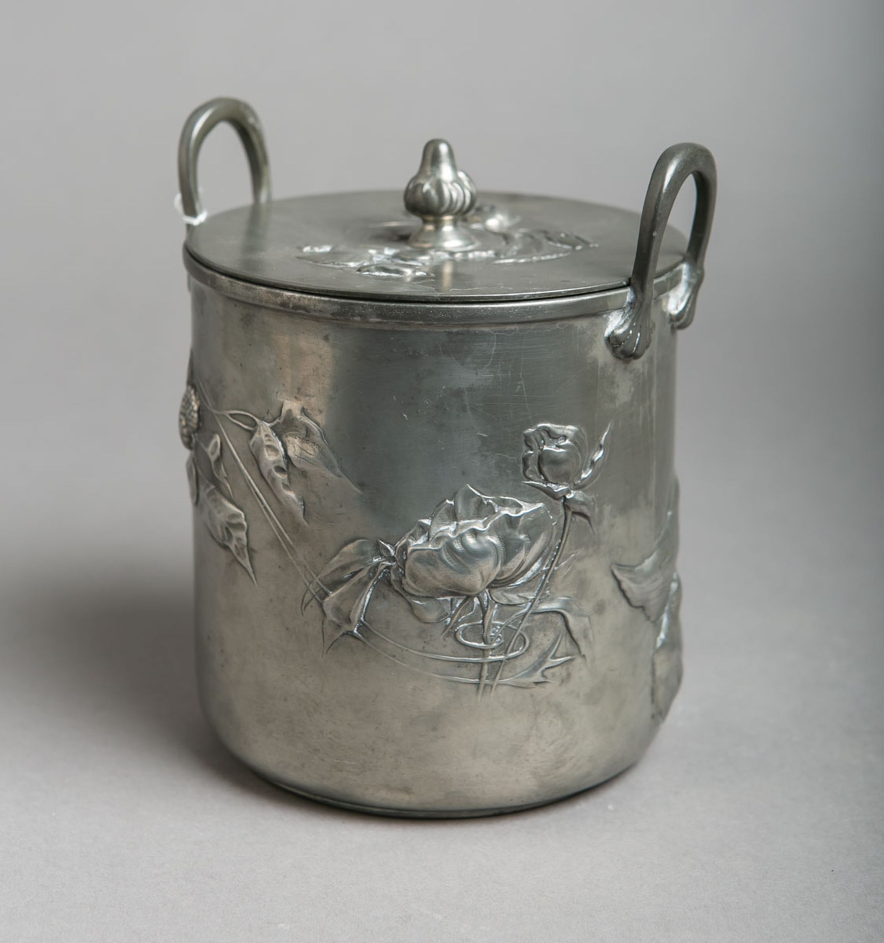 Biscuitdose (Kayserzinn, Jugendstil, um 1900)