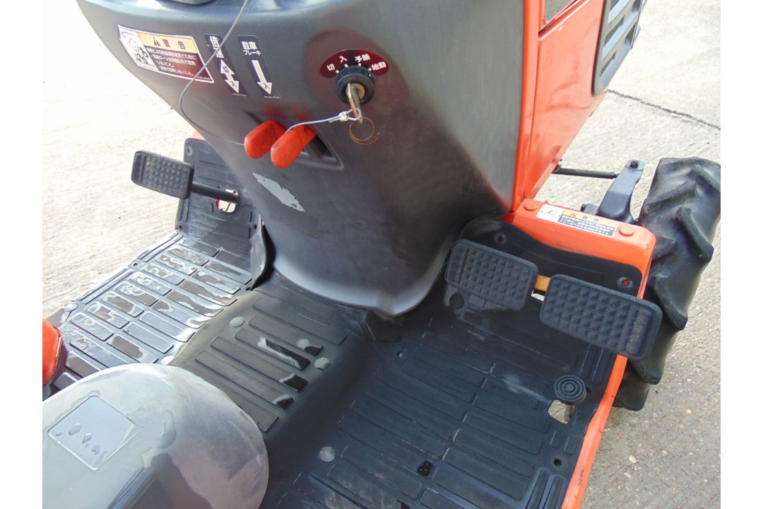 Kubota Granbia GB16 4x4 Diesel Compact Tractor c/w Rotovator ONLY 467 HOURS! - Image 18 of 24