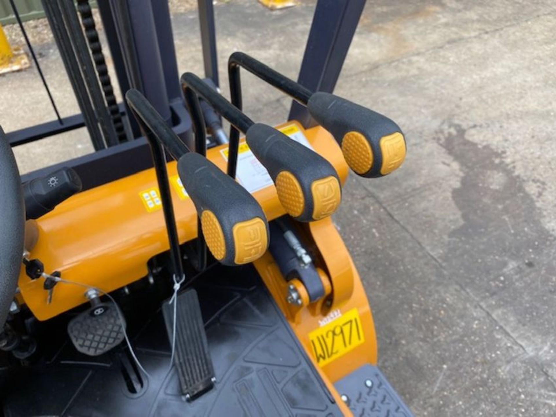 **NEW UNUSED 2022 Apache HH30Z 3000Kg Diesel Fork Lift Truck** - Image 30 of 37