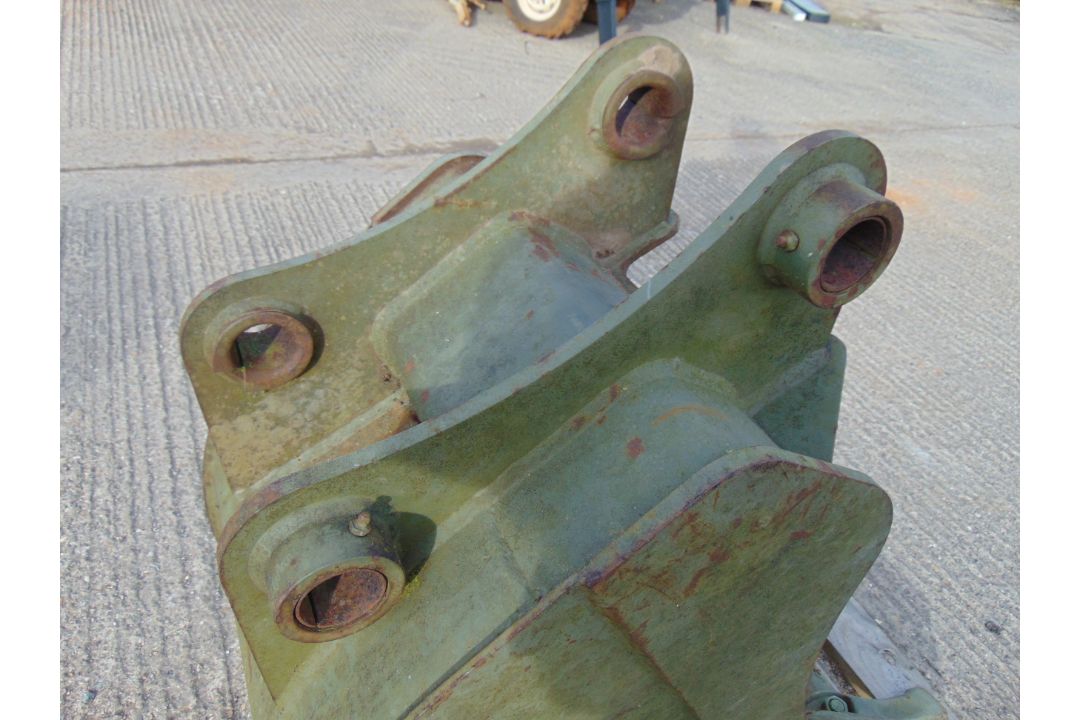 JCB 41cm Excavator Bucket 50mm Pin - Image 3 of 5