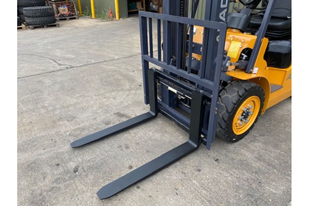 **NEW UNUSED 2022 Apache HH30Z 3000Kg Diesel Fork Lift Truck** - Image 14 of 37
