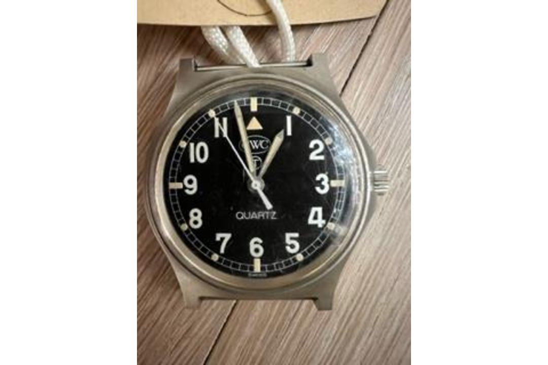 V.V. RARE CWC FAT BOY W10 BRITISH ARMY SERVICE WATCH NATO MARKS DATE 1982 ** FALKLANDS WAR** - Image 2 of 5
