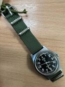 CWC W10 BRITISH ARMY SERVICE WATCH NATO MARKS DATE 2006 WATER RES. TO 5 ATM