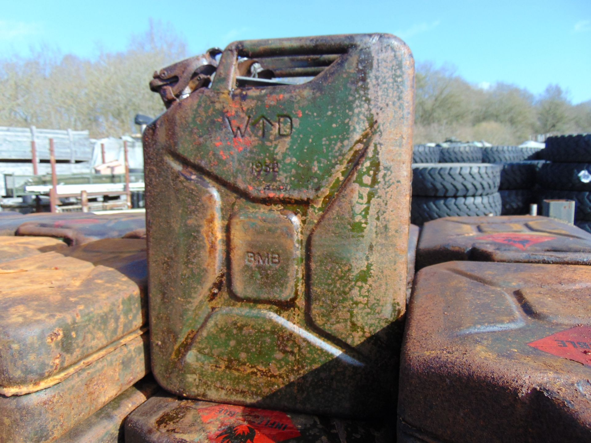 84 x British Army WD War Department 20L Jerry Cans - Image 2 of 4