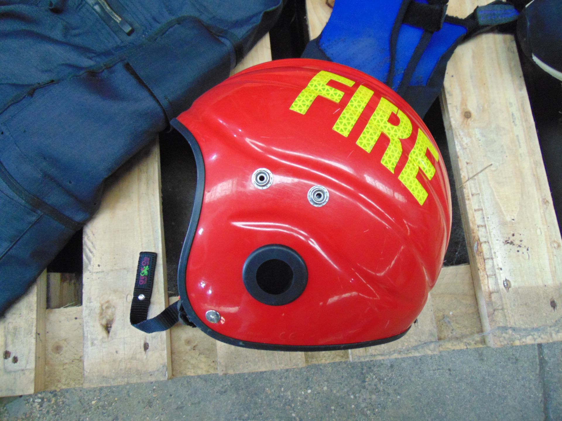 Scuba Divers Kit inc Polar Bears Dry Suit, Boots, Gloves, Helmet - Image 9 of 12