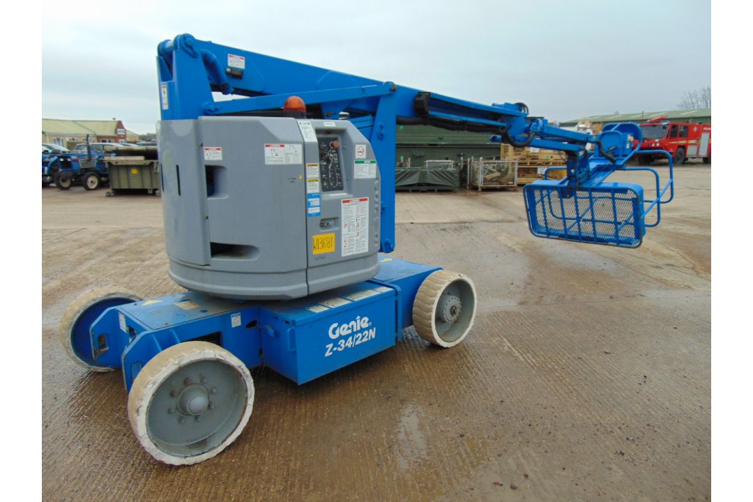 Genie Z-34/22N Articulated Electric Boom Lift ONLY 724 HOURS! - Image 9 of 18