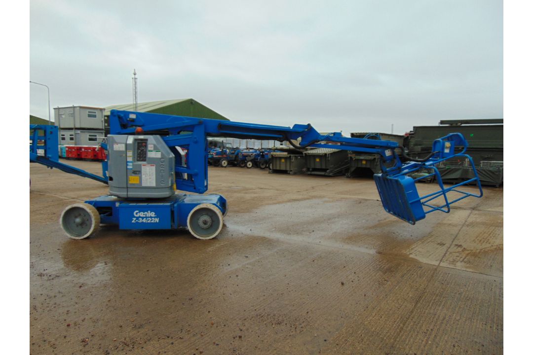 Genie Z-34/22N Articulated Electric Boom Lift ONLY 724 HOURS! - Image 10 of 18