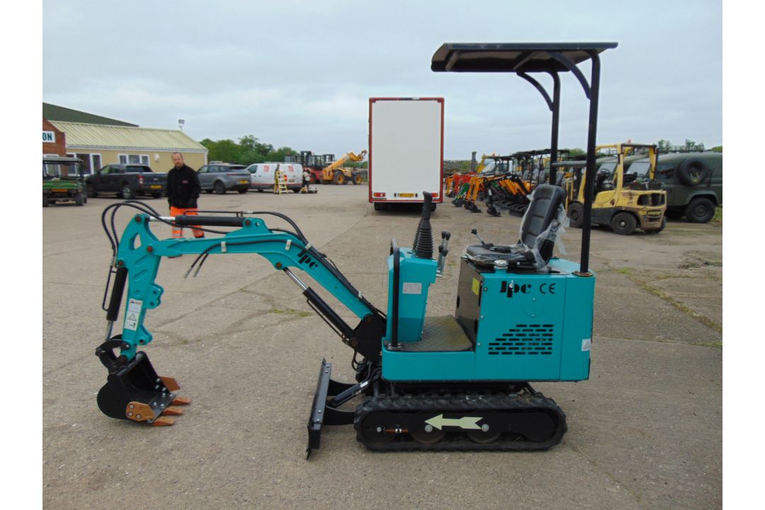NEW UNUSED 2022 PC10 Mini Excavator - Image 7 of 16