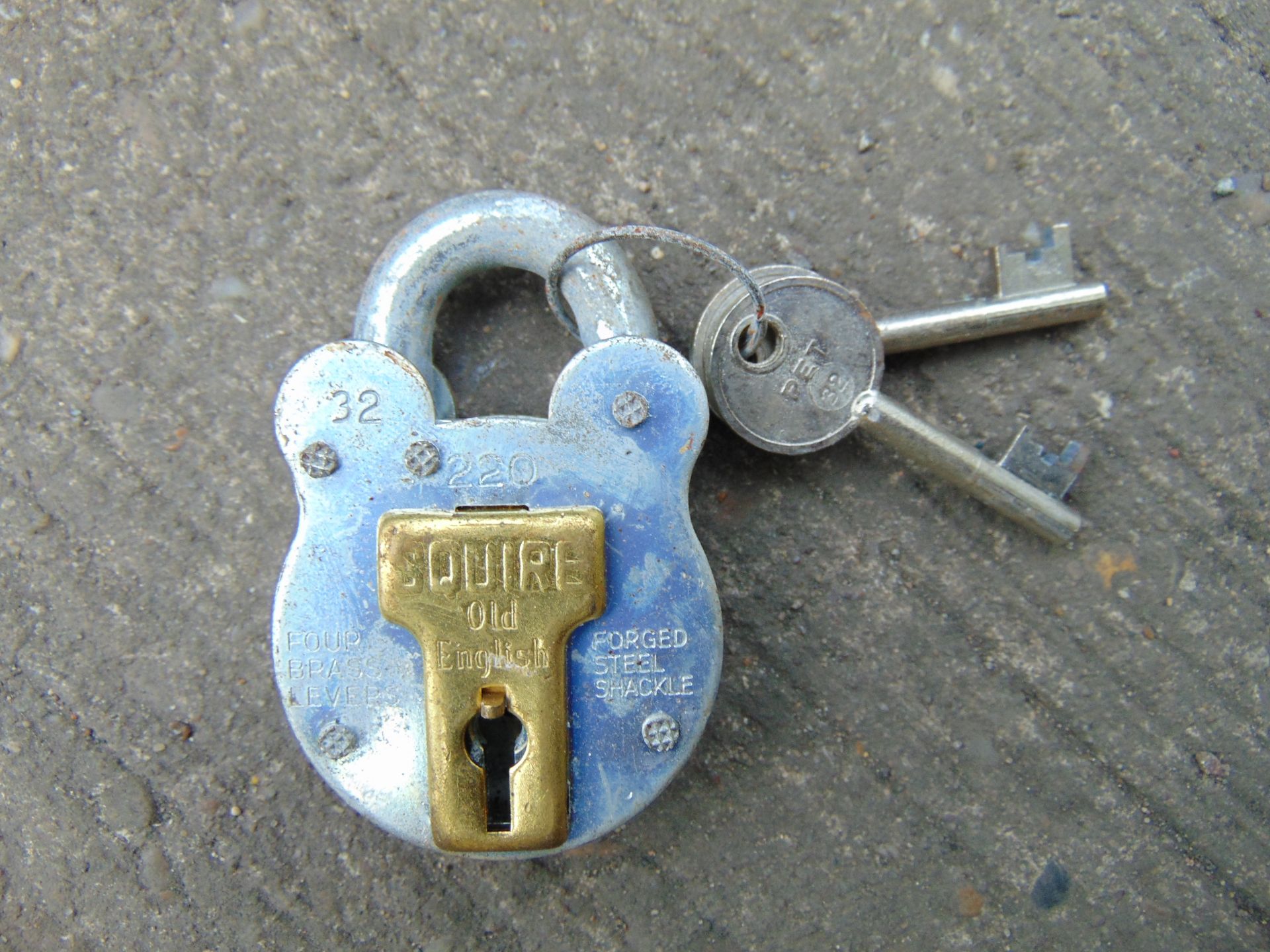 20 x MoD Padlocks c/w Keys - Image 5 of 5
