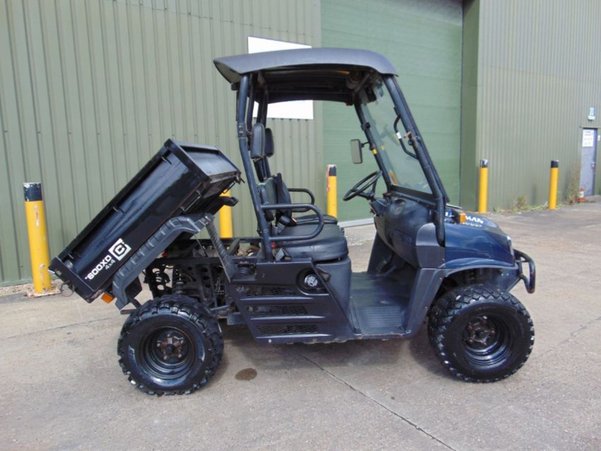2014 Cushman XD1600 4x4 Diesel Utility Vehicle Showing 985 hrs - Image 10 of 18