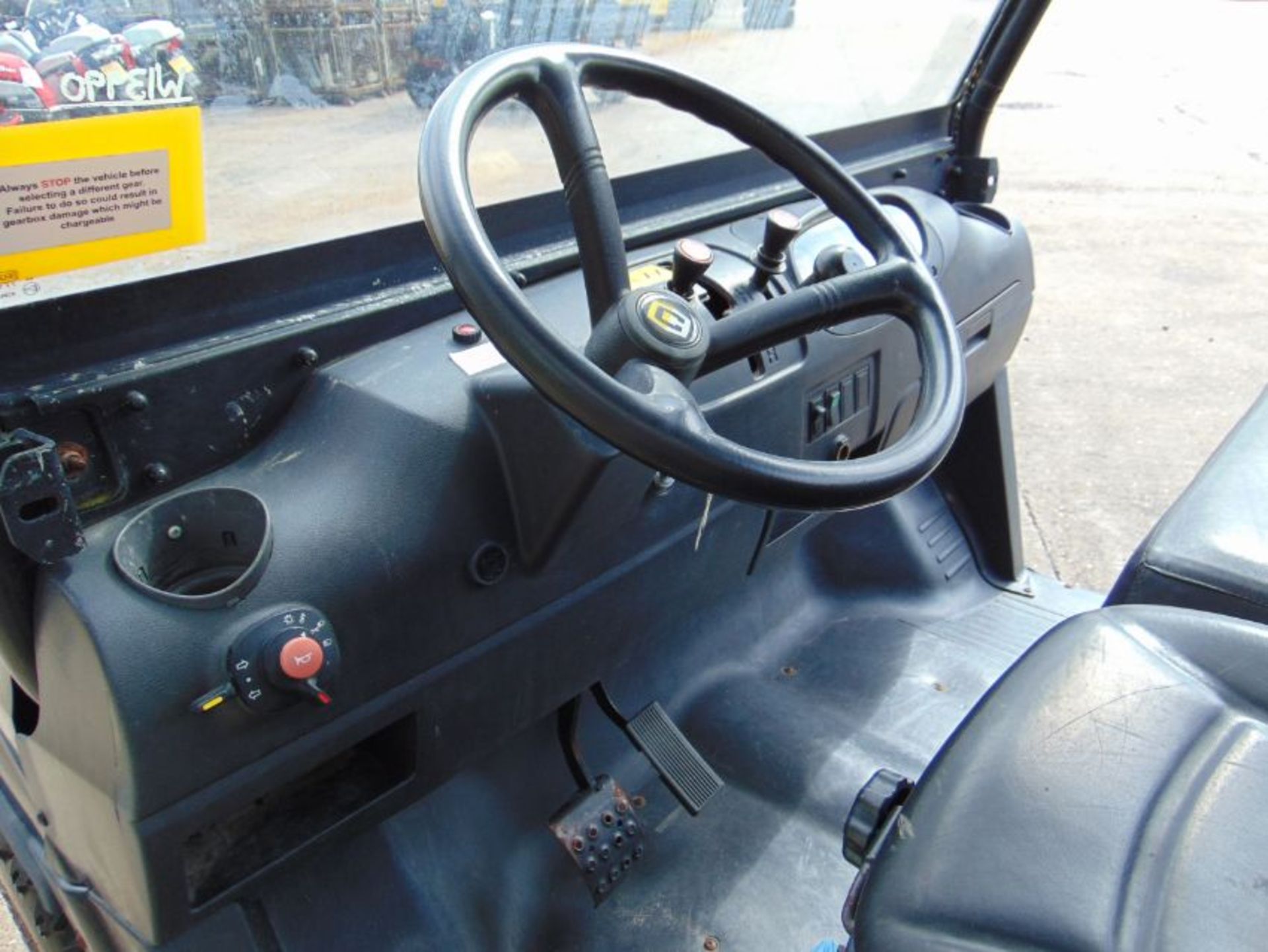 2014 Cushman XD1600 4x4 Diesel Utility Vehicle Showing 985 hrs - Image 15 of 18
