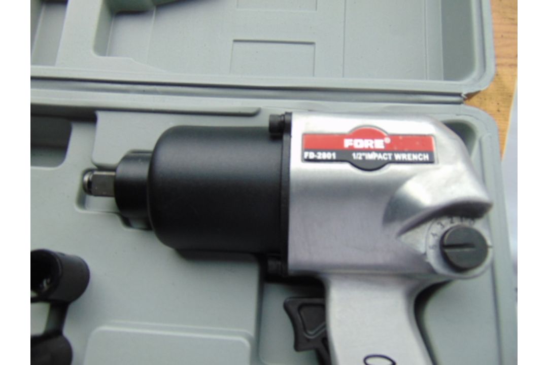 New Unissued Fore 1/2 inch Impact Wrench c/w Sockets etc - Image 3 of 5
