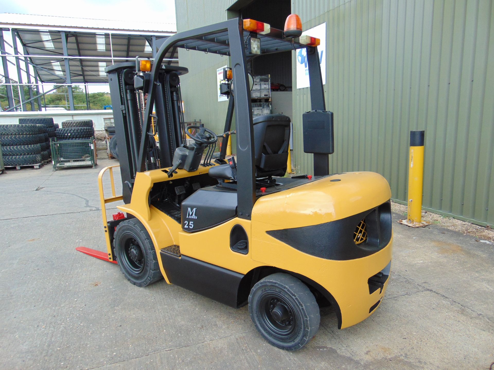 Maximal M25 2500Kg Diesel Fork Lift Truck - Image 8 of 22