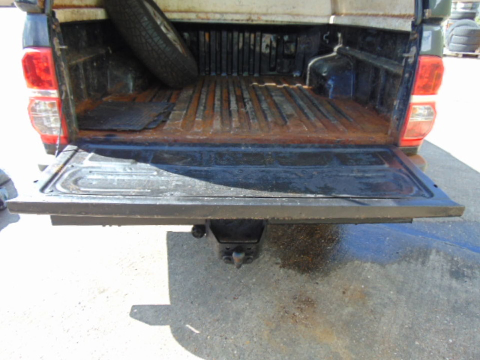 2012 Toyota Hilux HL2 Pick up 4x4 Double Cab with Truckman Hard Top - Image 11 of 41