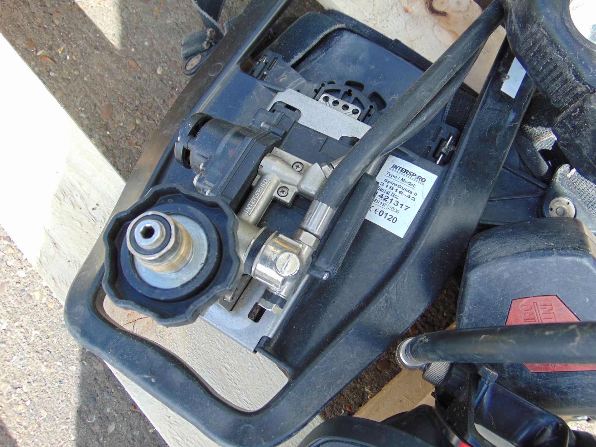 Interspiro Spiroguide II SCBA pack frame harness with Mask and 300 Bar Cylinder - Image 5 of 7