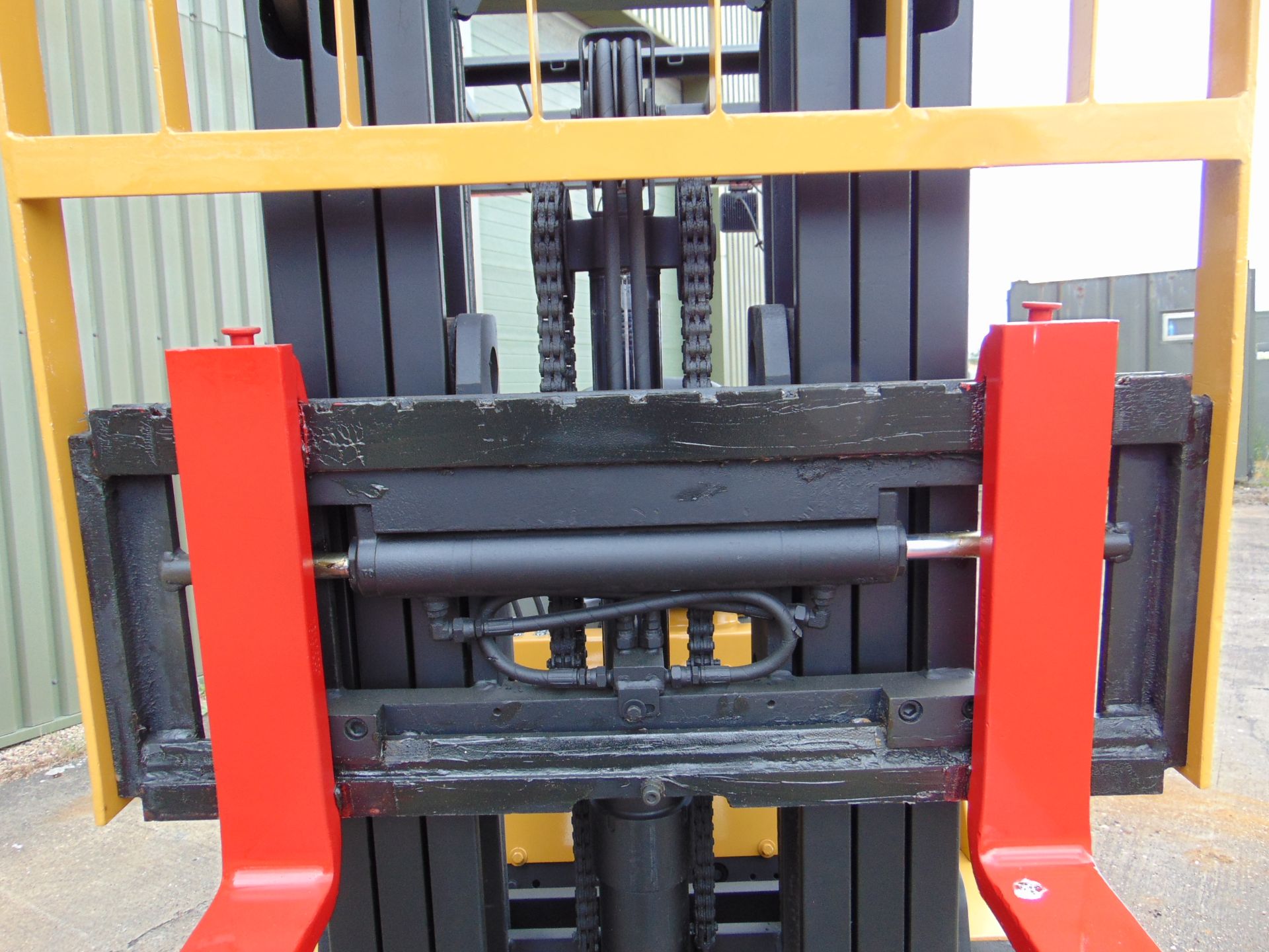 Maximal M25 2500Kg Diesel Fork Lift Truck - Image 14 of 22