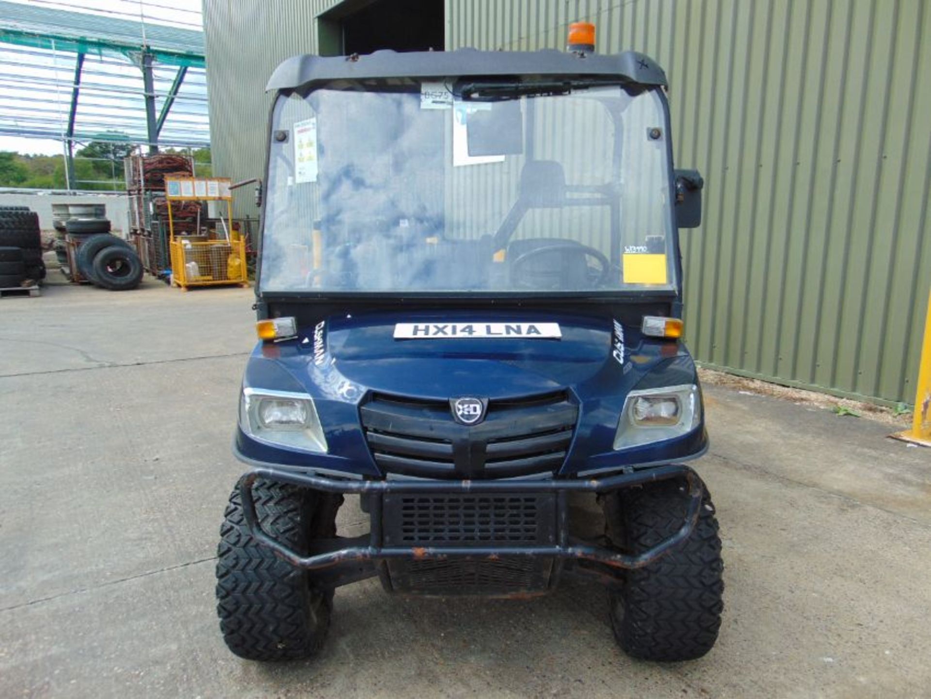 2014 Cushman XD1600 4x4 Diesel Utility Vehicle Showing 985 hrs - Image 3 of 18