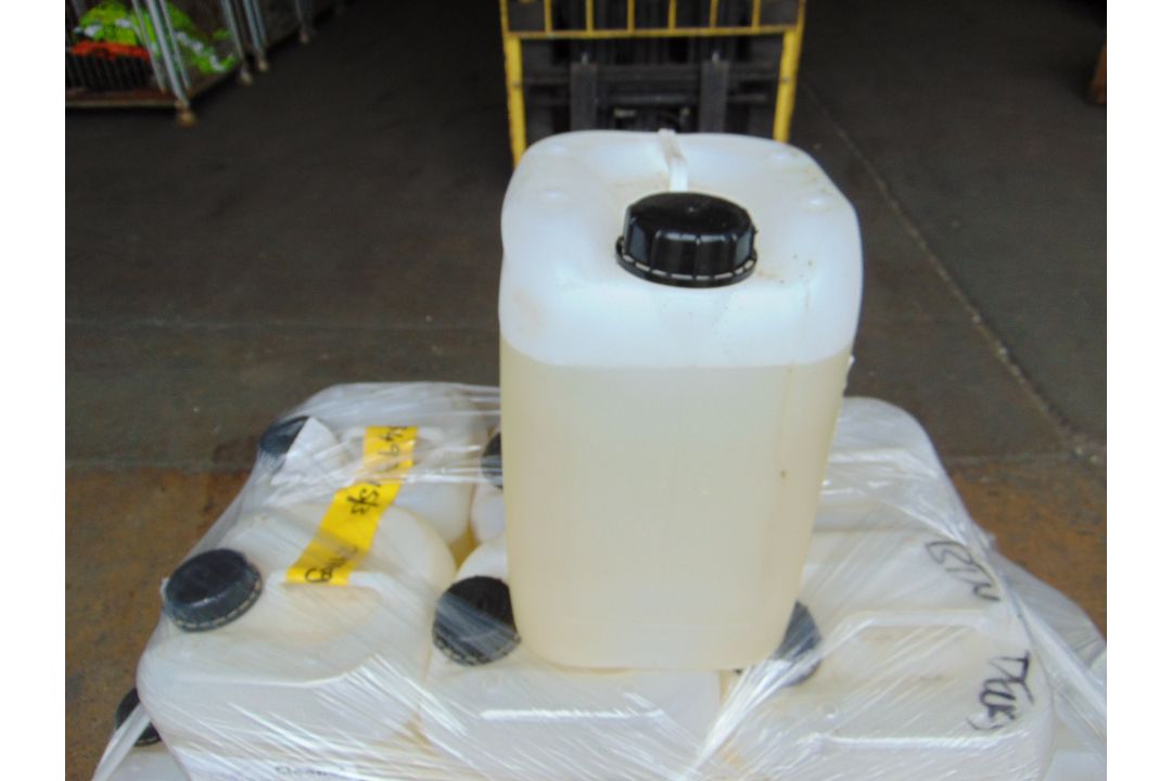 Unissued 25 x 10 Litre Drums of Cleenol MoD Solvent Detergents High Specification - Image 4 of 5