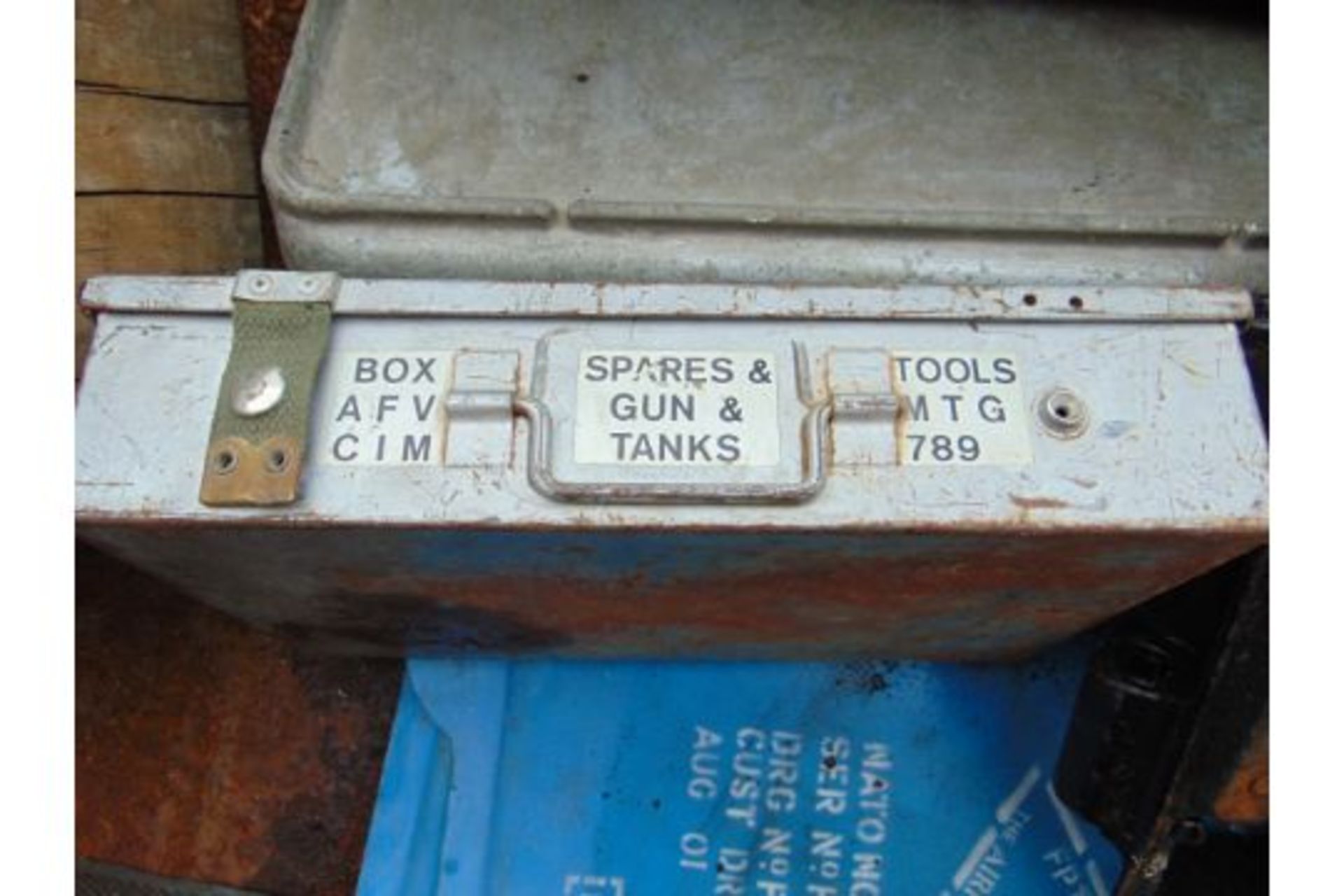 1x Stillage CVRT Track Links, Search Light Ammo Tins etc - Image 4 of 6