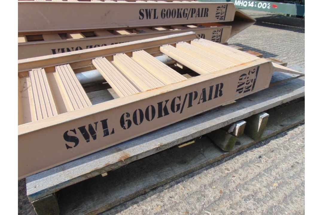 Pair of Heavy Duty Aluminium Folding Quad Bike Ramps, 3.1m long, SWL Per Ramp 600kg - Image 6 of 7