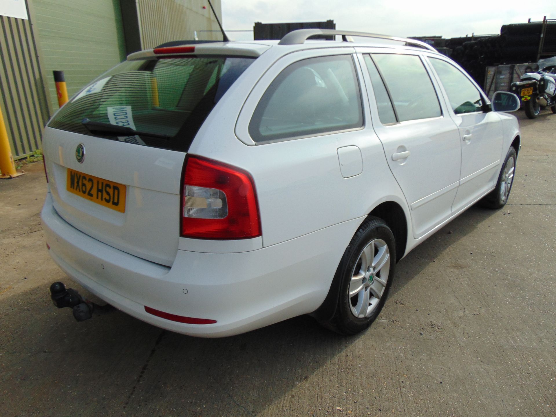 Fire and Rescue Service 2012 Skoda Octavia 4x4 2.0L 150BHP Diesel Estate - Image 7 of 20
