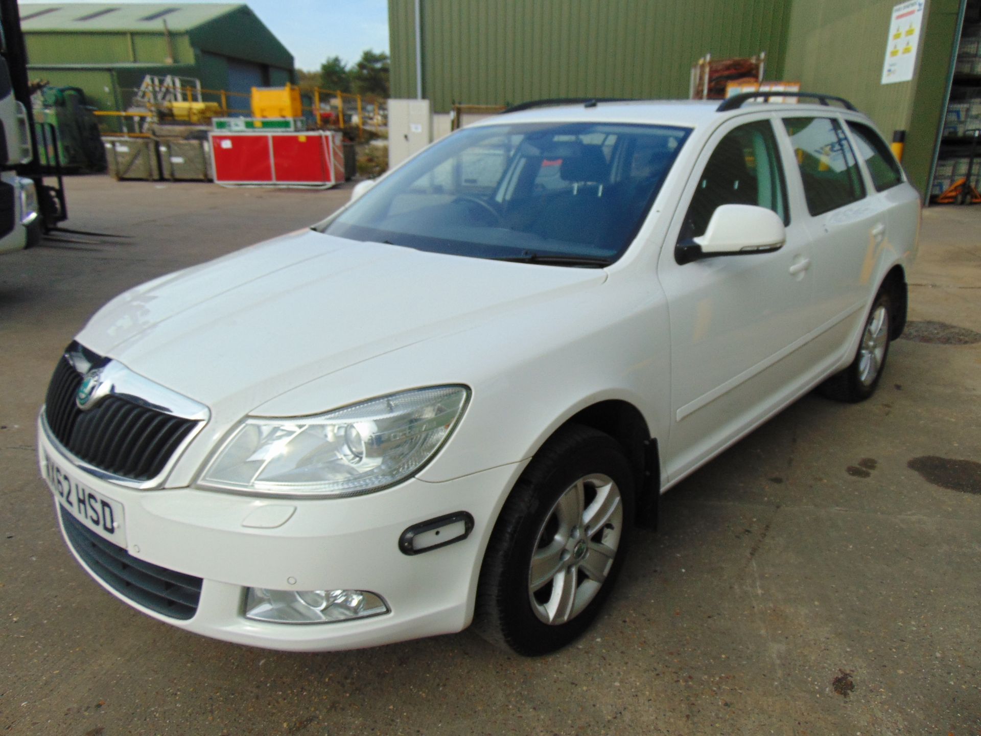 Fire and Rescue Service 2012 Skoda Octavia 4x4 2.0L 150BHP Diesel Estate - Image 4 of 20