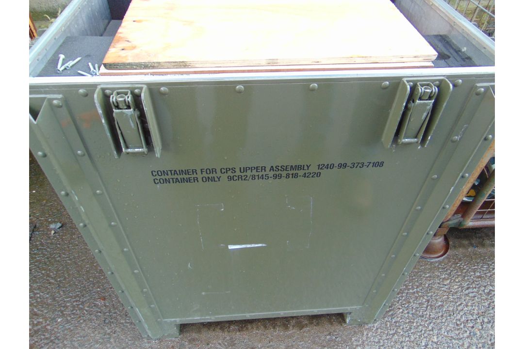 AFV Sight Periscope Gyro Stabilized Head assembly for MBT Challenger Tank in Transit Case - Image 10 of 11