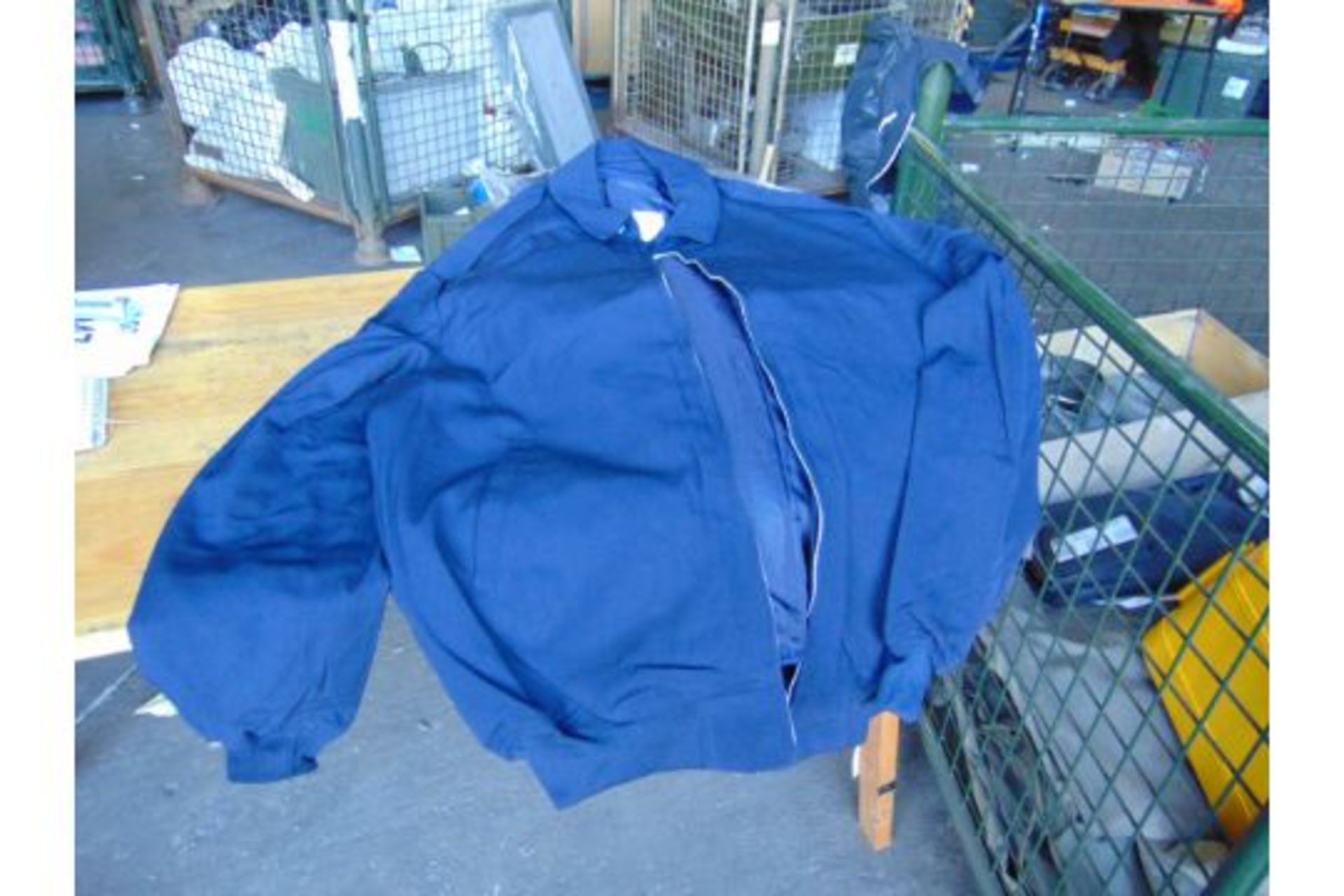 6x New Unissued (3 x) X Large & (3x) Small RAF issue Pilots Jackets with Removeable Liner - Image 4 of 6