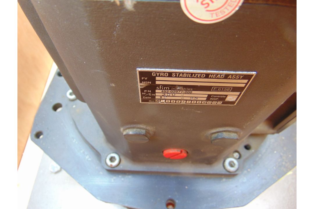 AFV Sight Periscope Gyro Stabilized Head assembly for MBT Challenger Tank in Transit Case - Image 3 of 8