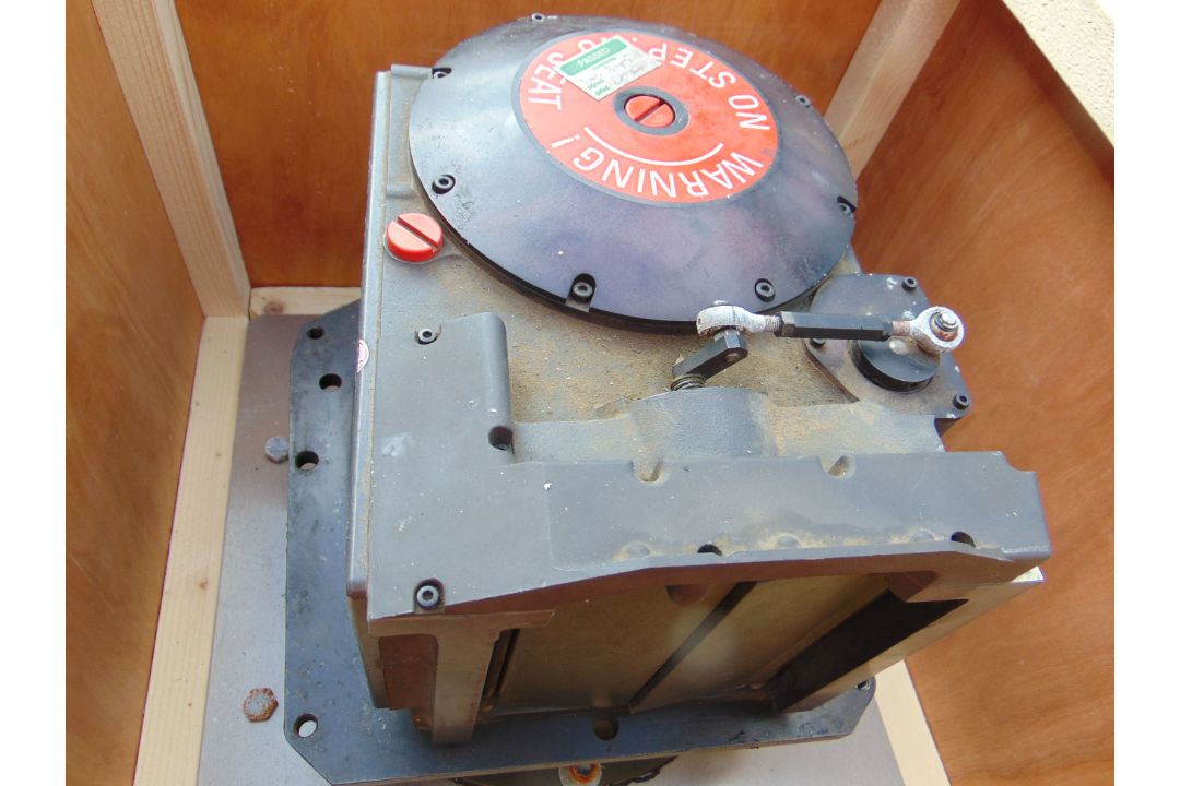 AFV Sight Periscope Gyro Stabilized Head assembly for MBT Challenger Tank in Transit Case - Image 6 of 11