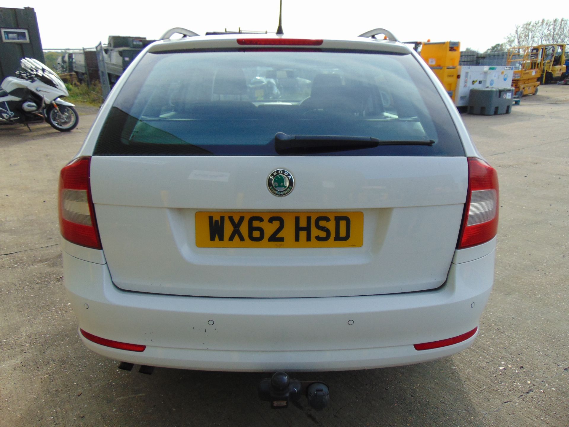 Fire and Rescue Service 2012 Skoda Octavia 4x4 2.0L 150BHP Diesel Estate - Image 8 of 20