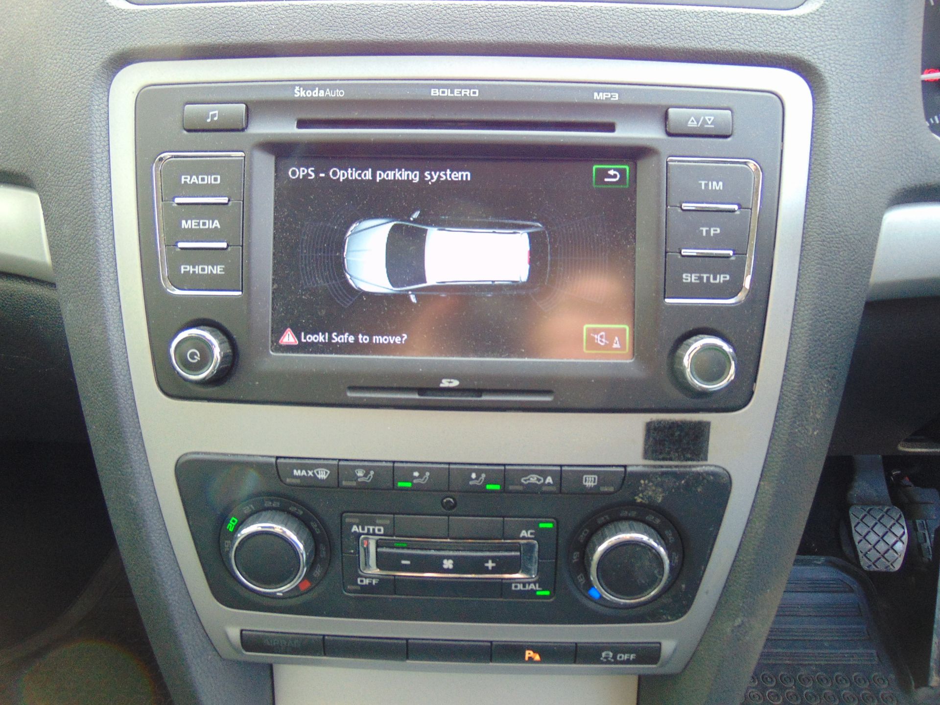 Fire and Rescue Service 2012 Skoda Octavia 4x4 2.0L 150BHP Diesel Estate - Image 13 of 20