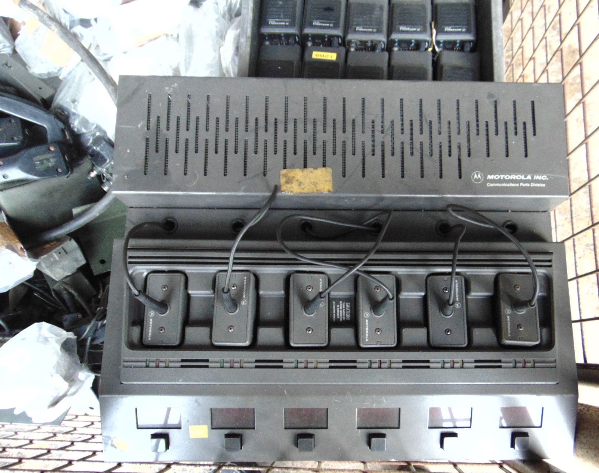 1 x Stillage of Clansman Radio Equipment inc MT1000 Walkie-Talkies x 120, Chargers ect - Image 8 of 10