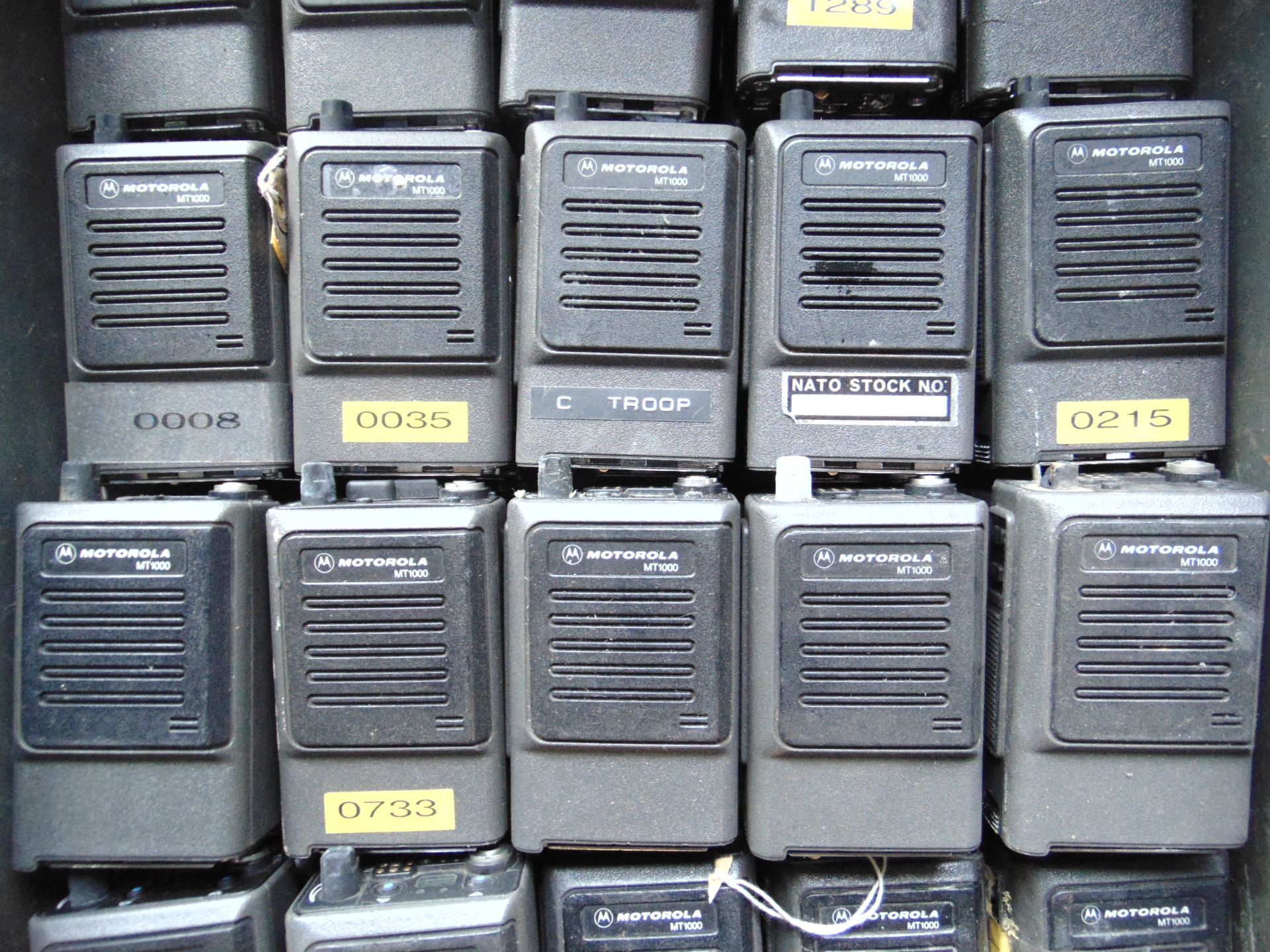 1 x Stillage of Clansman Radio Equipment inc MT1000 Walkie-Talkies x 120, Chargers ect - Image 9 of 10