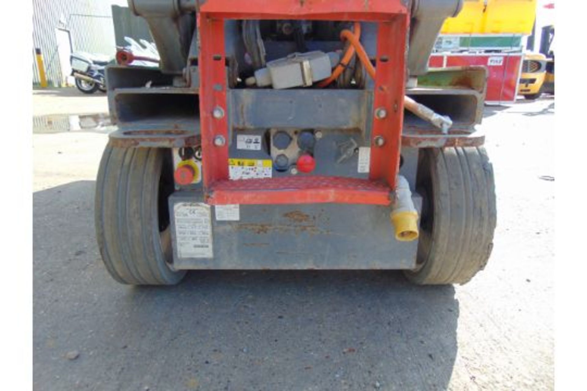 Skyjack SJIII 3226 Electric Scissor Lift Access Platform ONLY 195 Hours! - Image 10 of 17