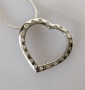 An Italian 18ct white gold heart pendant chain with diamond decoration, 42 cm, hallmarked, 9g
