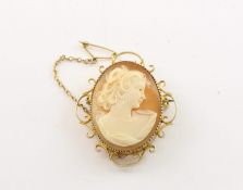 Cameo-Brosche, Goldfassung