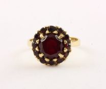 Granatring, 750/ooo GG, geprüft, 7,1g