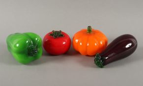 VIER GEMÜSE, polychrom getöntes Glas, wohl Murano